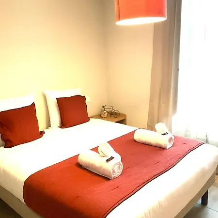 Les Demoiselles De La Tour ! Apartament *